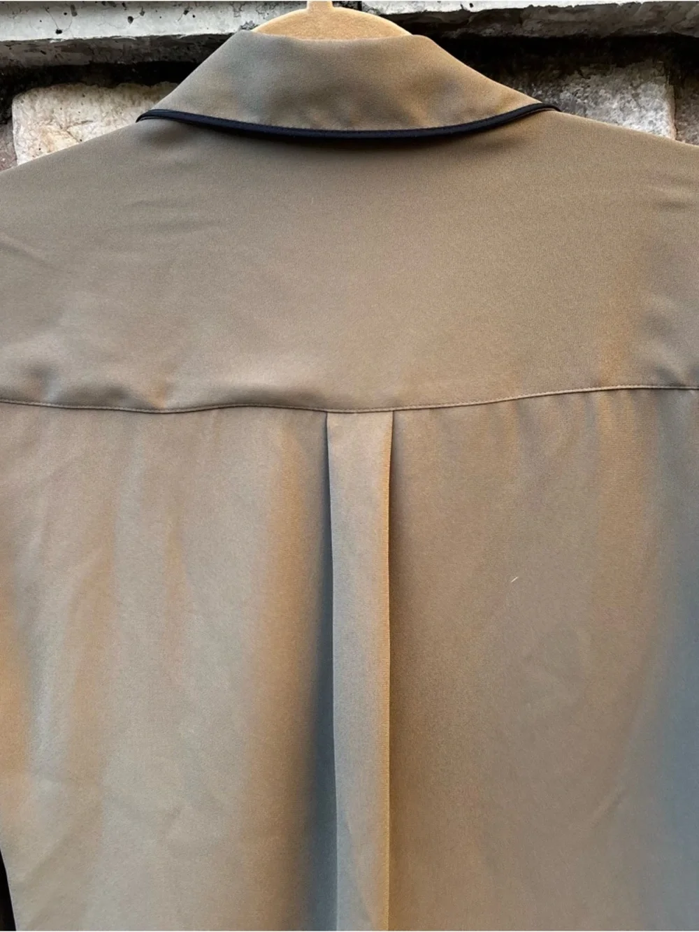 EXPRESS The Portofino Shirt Slim Fit Khaki Black Blouse Size Small - Picture 6 of 8